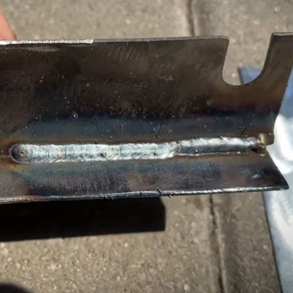 MIG MAG svařování oceli se svářečkou Fanmig J5 LCD - tenký plech 1,5 mm