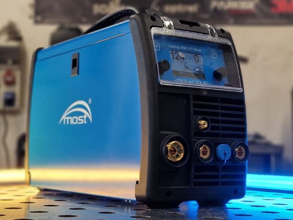 Invertorová svářečka Fanmig 202 LCD MOST